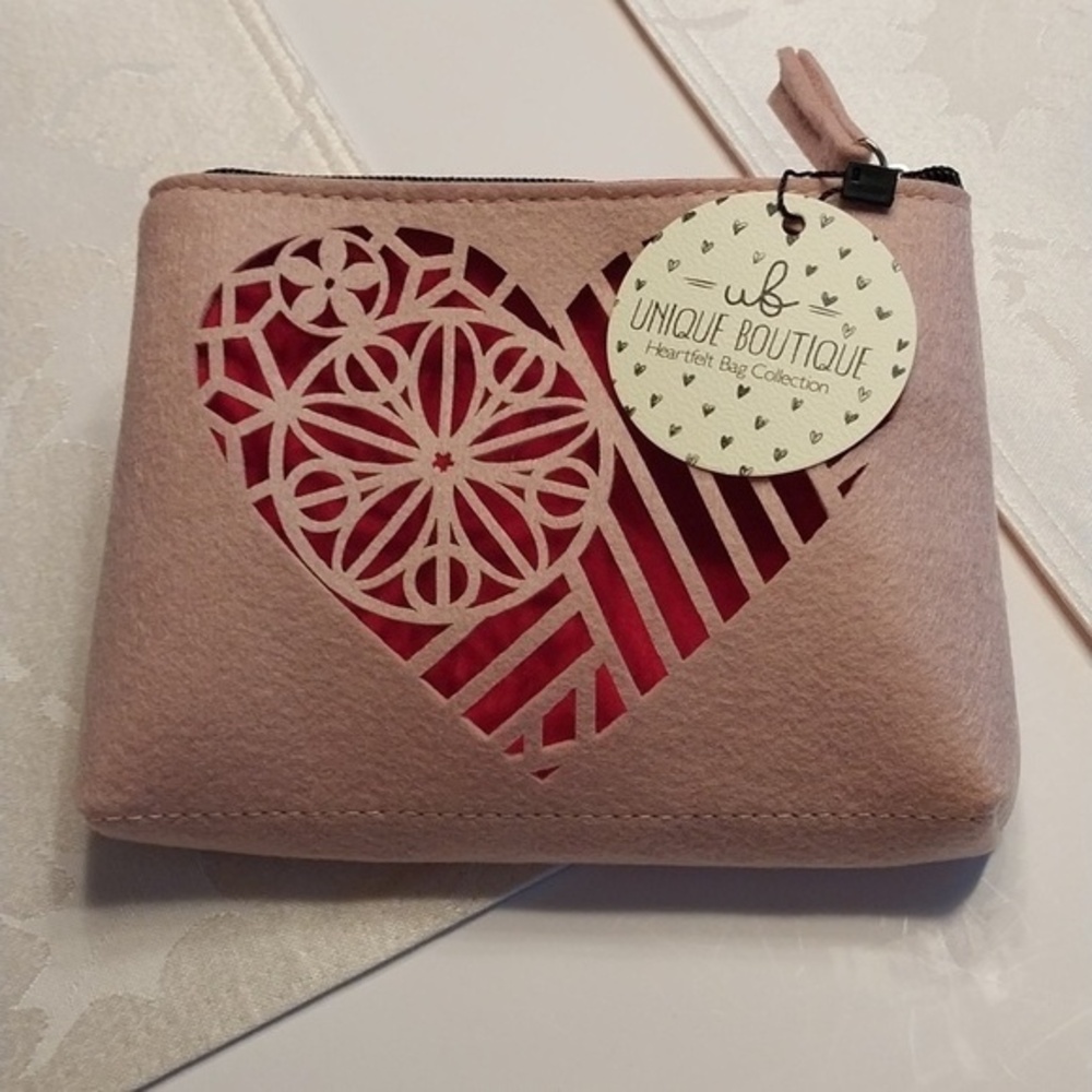 Unique Boutique Heartfelt NWT Felt Clutch Cosmetic Bag Handbag Coins Tan Red - Picture 7 of 8
